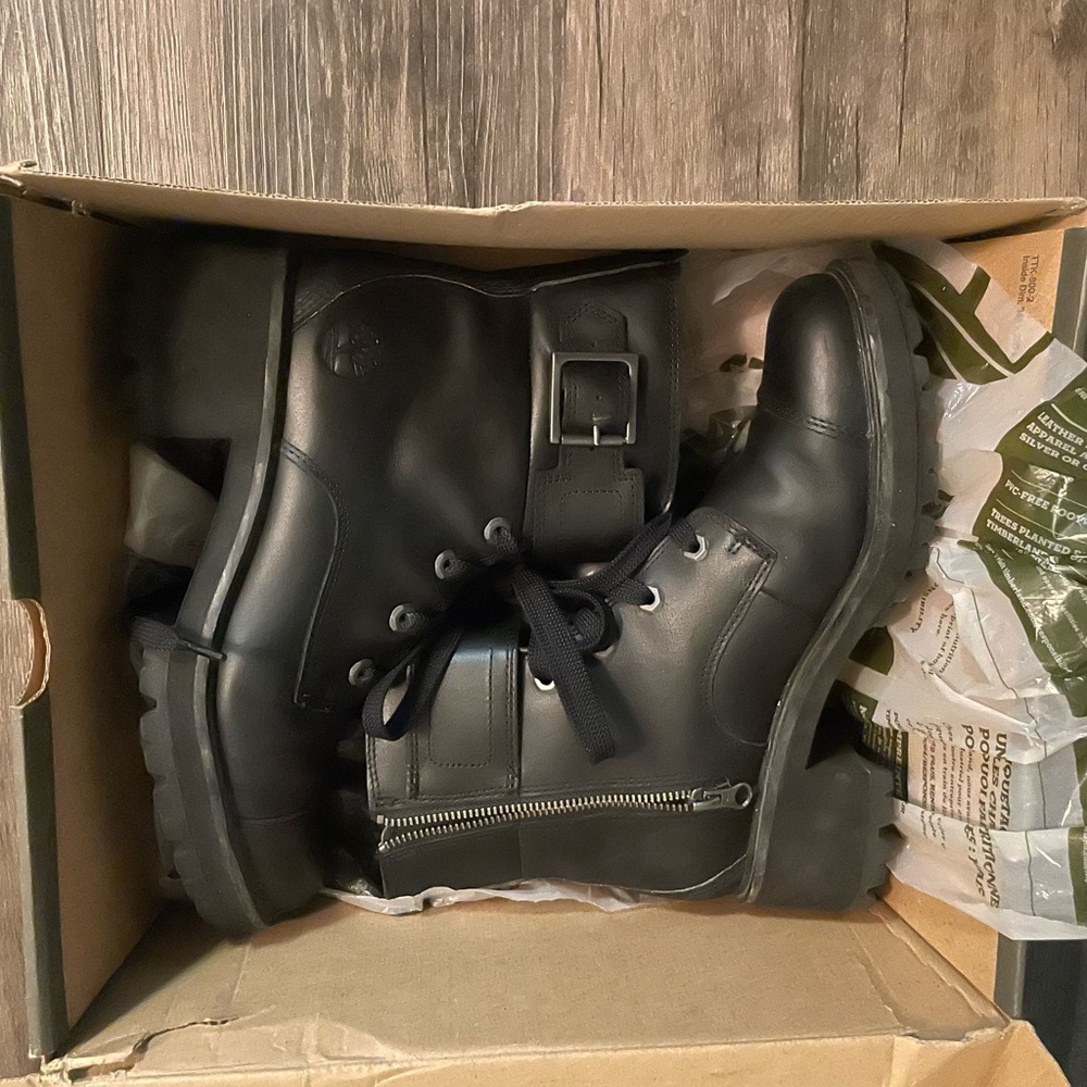 Timberland Womens Boots in excellent condition, worn only a few times